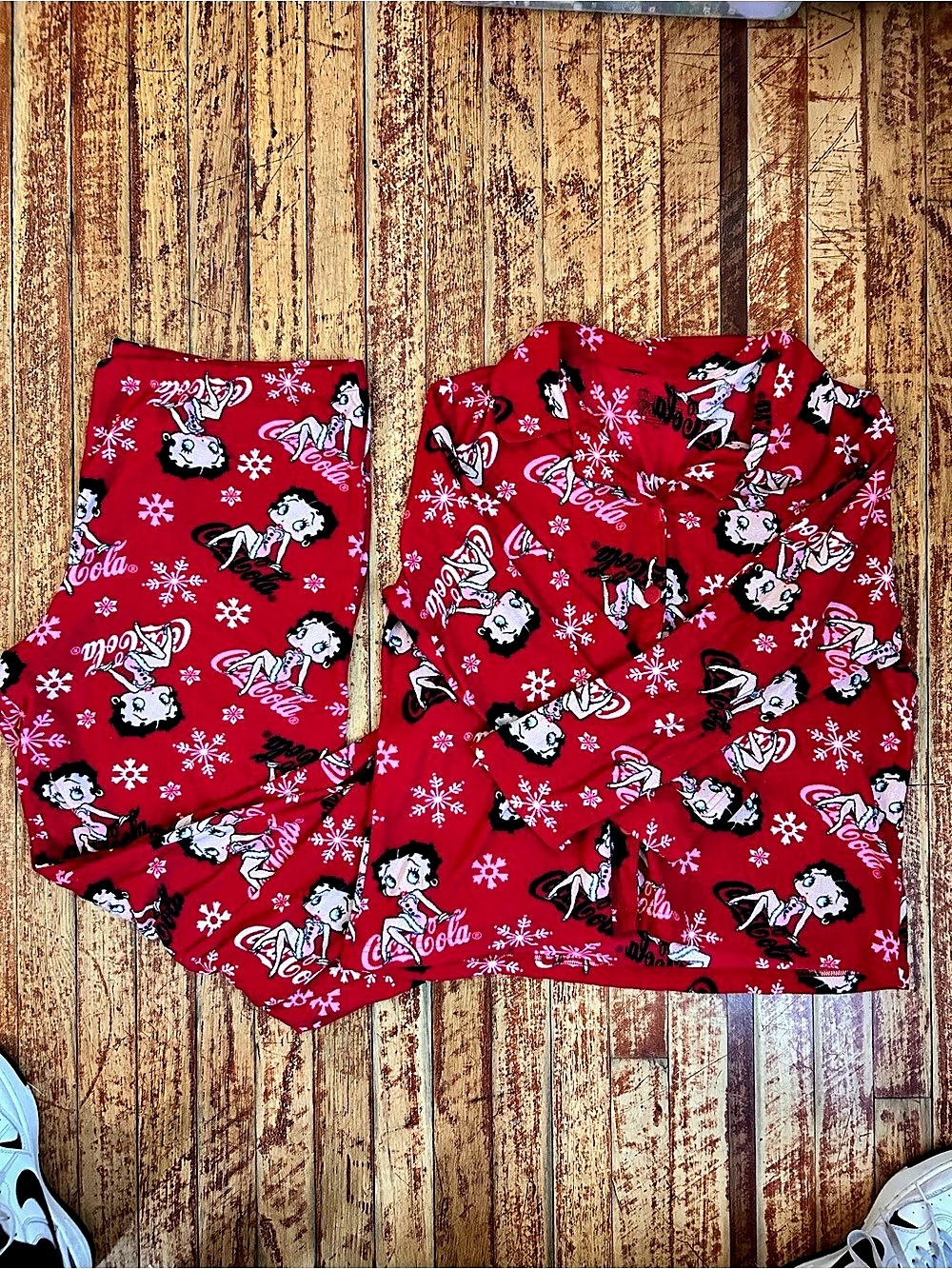 Betty Boop Pajama Set in Red & Black Size XL